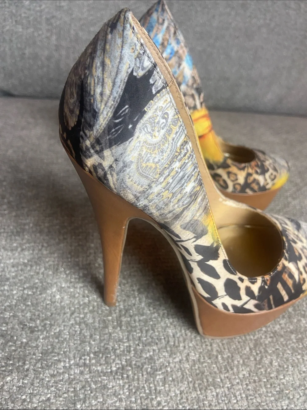 Zigi Soho Brown Multicolor Animal Print Platform Pump size 6 1/2